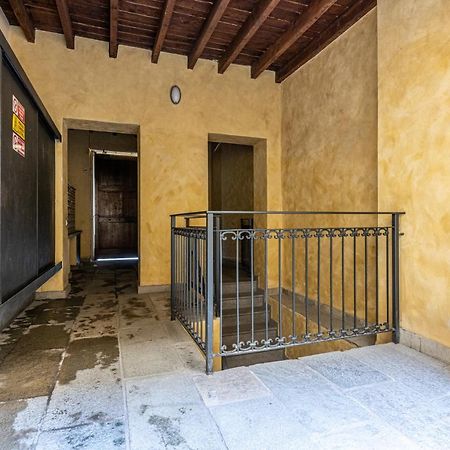 Xenia Apartments - Accogliente Pied-A-Terre Sui Navigli Мілан Екстер'єр фото